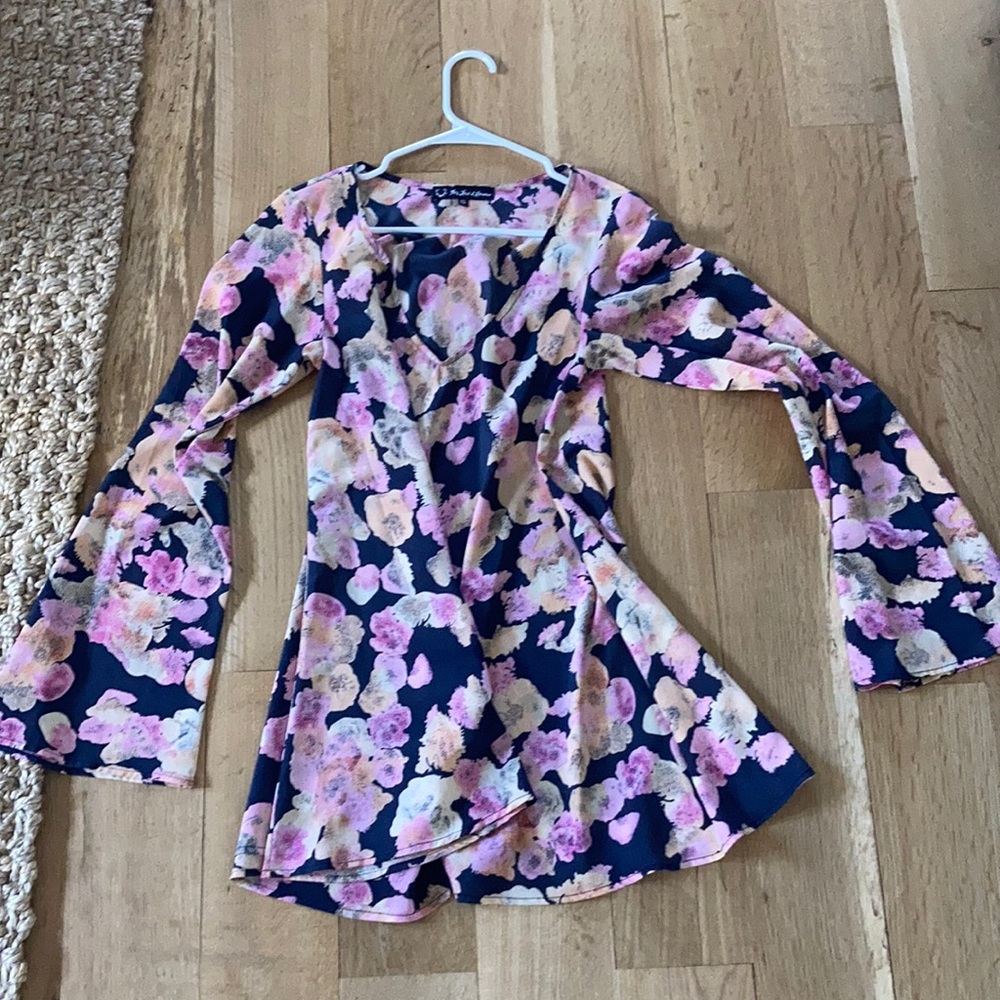 For love and lemons mini dress flare sleeves size small